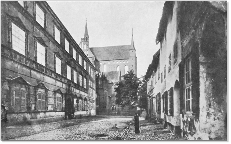 Fürstenhof mit Blick auf St. Georg (vor 1878)